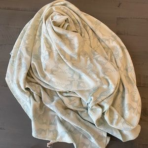 Kate Quinn, koi swaddle, gently used